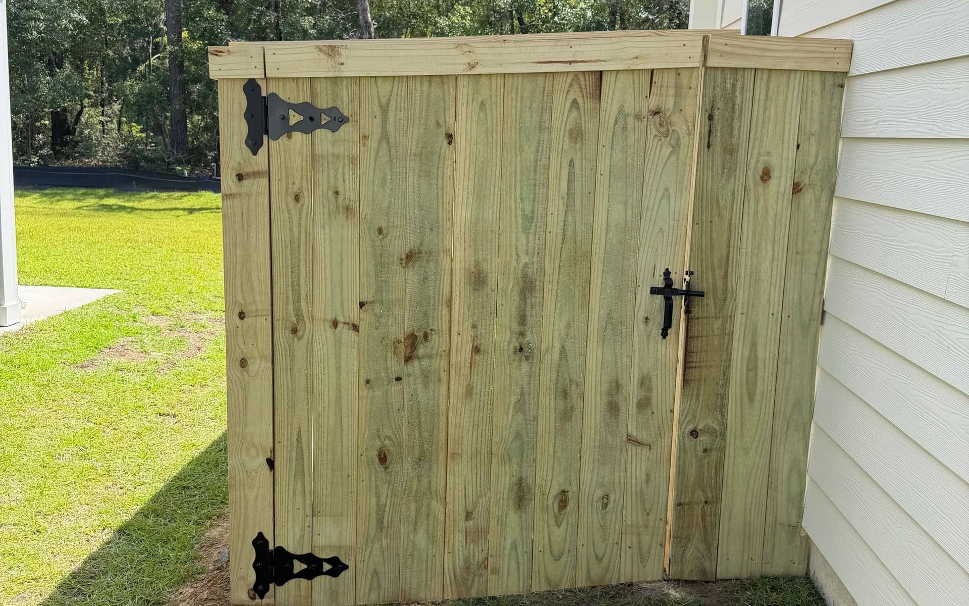 How to Make a Wood Fence Last in Lowcountry Humidity