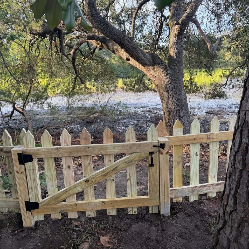 Walter Handyman LLC fence project 1 — fence installation in the Charleston, SC area