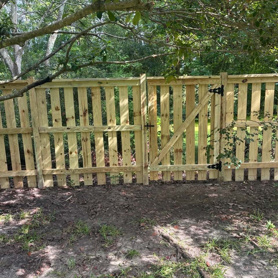 Walter Handyman LLC fence project 5 — fence installation in the Charleston, SC area